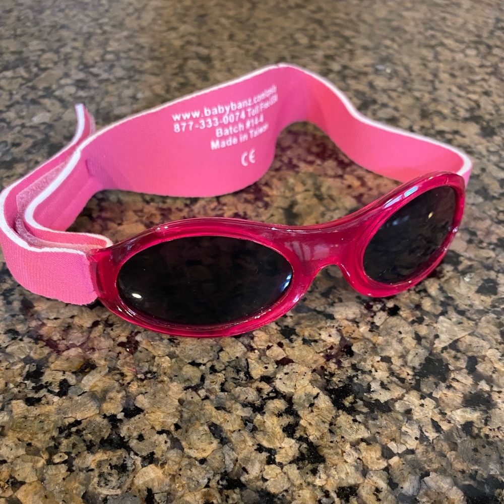 Baby Banz Pink Sunglasses Adjustable Strap 100% UV Protection 0-2 yrs Adventure